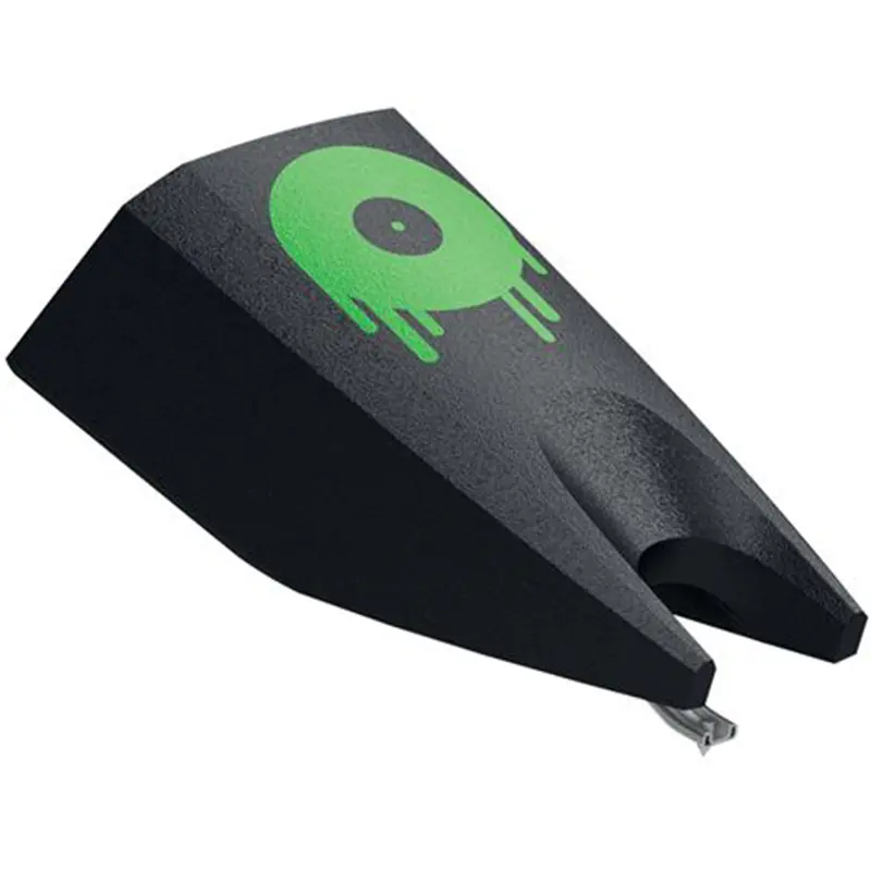 Aguja Ortofon MKII Mix en color negro con detalle en verde vista lateral
