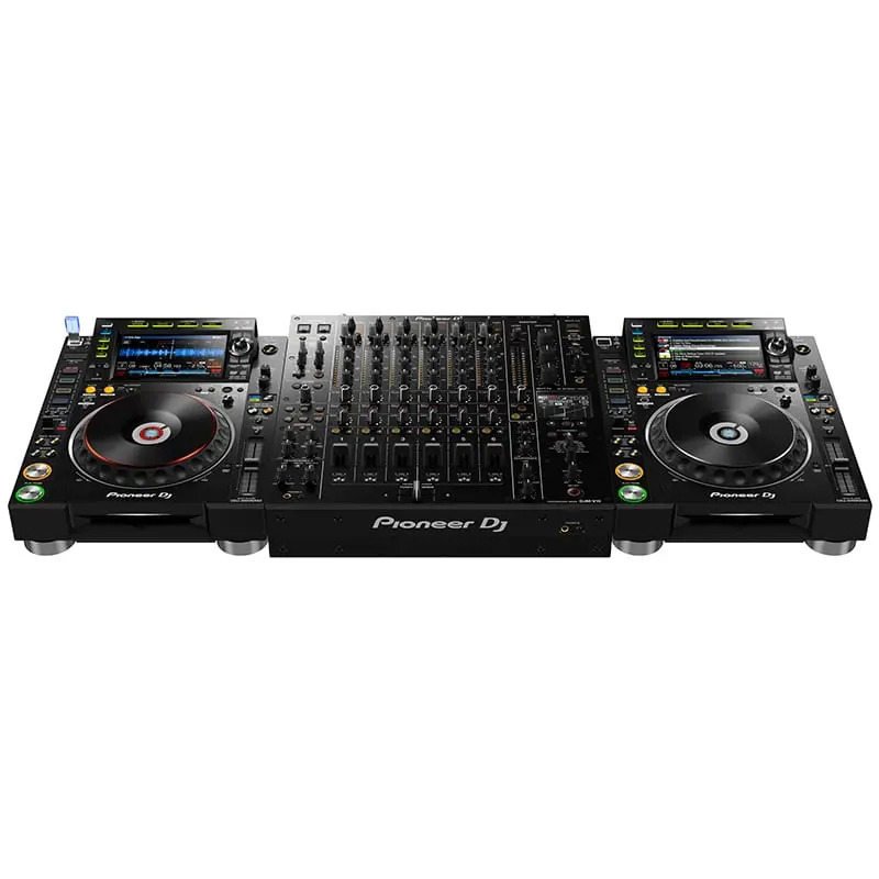 Mesa de mezclas DJ Pioneer DJ DJM V10 vista en set con CDs Pioneer