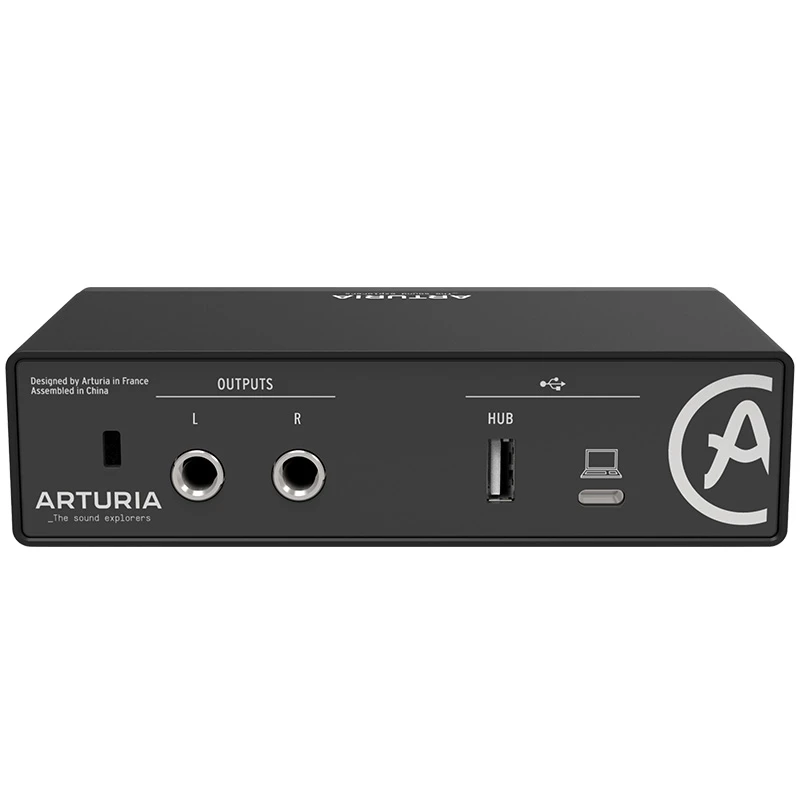 Interfaz de audio Arturia Minifuse 1 vista parte trasera de conexiones de una unidad en color negro
