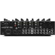 Mesa de mezclas Allen & Heath Xone 96 vista panel trasero conexiones