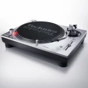 Giradiscos Technics SL 1200 MK7 vista latero frontal de todo el giradiscos