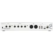 Interfaz de audio Arturia Minifuse 4 vista parte trasera de conexiones de una unidad en color blanca