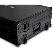 Pioneer DJ Maleta DJ FLT-OPUSQUAD vista cerrada detalle de la parte inferior con las ruedas, cierre y asa de transporte metálica retráctil