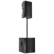 Altavoz autoamplificado Electro Voice ELX200 15P montado sobre un soporte y el soporte sujeto a un subwoofer activo de la misma serie ELX200.