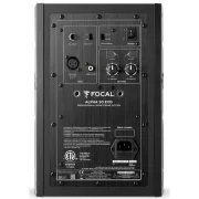 Monitor activo profesional Focal Alpha 50 EVO vista trasera donde se pueden ver los controles del amplificador