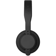 Vista lateral de los auriculares AIAIAI TMA-2 MOVE. Se observa la diadema con botones de control integrados, con diseño simple y minimalista en negro. La cápsula se aprecia completamente circular y lisa.