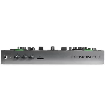 Vista de las conexiones frontales del controlador DJ Denon DJ PRIME GO, incluyendo salidas para auriculares y controles de mezcla.