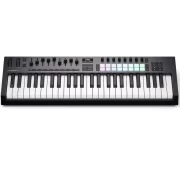 Teclado midi Novation LaunchKey 49 MK4 vista semi cenital