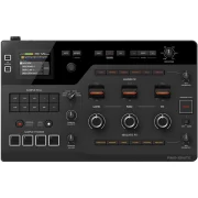 Vista cenital detallada de la superficie de control de la RMX-IGNITE, destacando el sampler, los botones de Sample Roll y los parámetros de efectos.